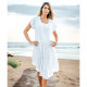 Robe blanche en broderie anglaise